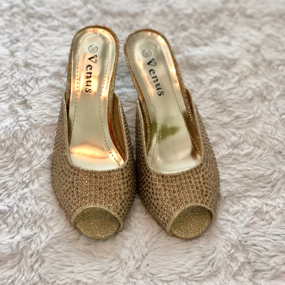 Venus dress shoes